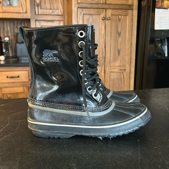 Sorel Dahlia Patent Leather MidCalf Waterproof Winter Lined Boots Black Womens 9 - Picture 1 of 8